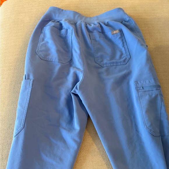 Ceil Blue Figs Yola Skinny Scrub pants High waisted - Picture 3 of 3